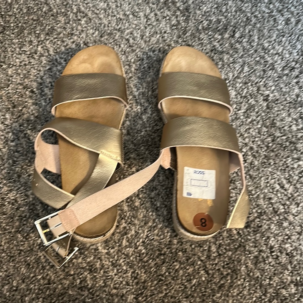 strapped sandals with platform